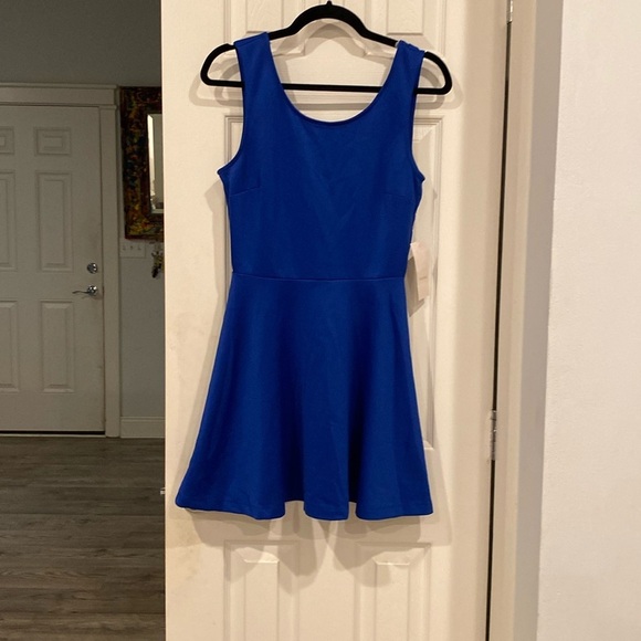Timing Dresses & Skirts - Sleeve-Less, Blue Mini Dress with Bow detail on back from Timing, size M
